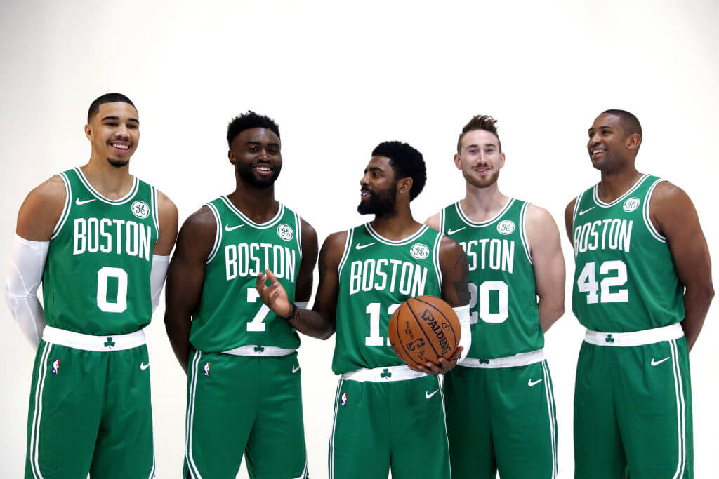 包含窗口期波士顿凯尔特人扳平良机——NBA总决赛节点到来，球迷炸锅，轮换策略成焦点的词条