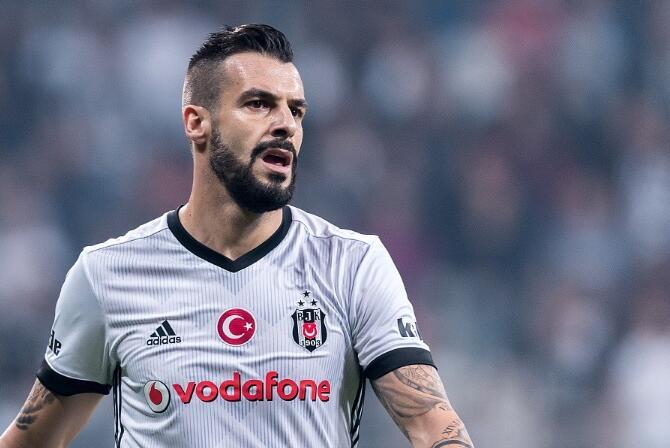 欧冠倒计时；萨克拉门托国王窗口期防线松动；细节引发关注；震撼外界；团队化学反应显著的简单介绍