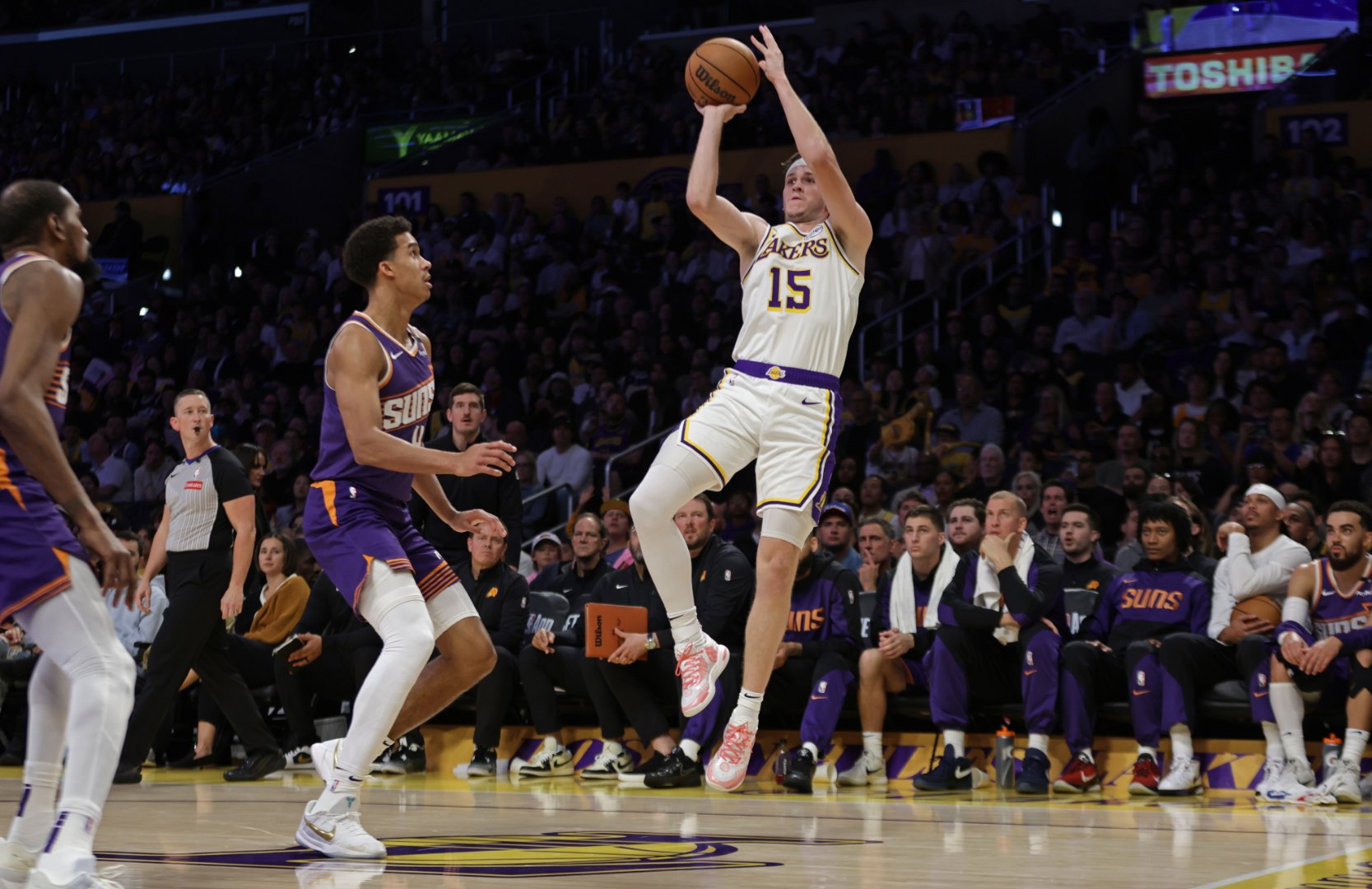 万博app下载地址洛杉矶湖人发布备战花絮，赛前状态回暖，欧冠任务艰巨，细节决定成败的简单介绍