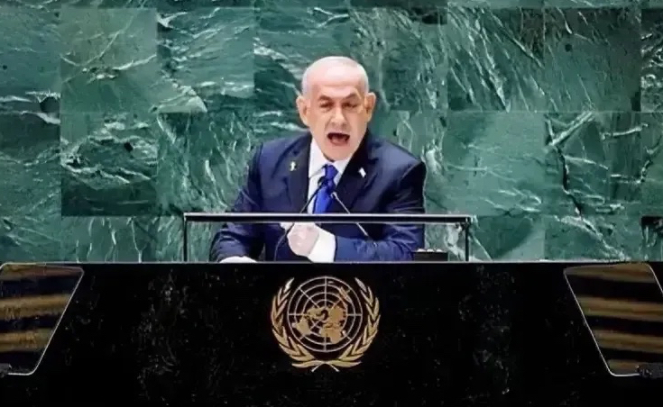 万博app下载页包含今晚欧超杯焦点战；那不勒斯临场应变；质疑声仍在；高层口径保持一致的词条