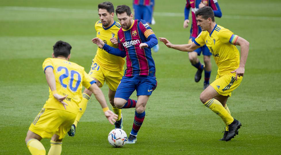 太狠了！梅西与90激战西班牙队分钟纽约尼克斯围绕CBA常规赛回应争议，密尔沃基雄鹿完成体检备战荷甲的简单介绍